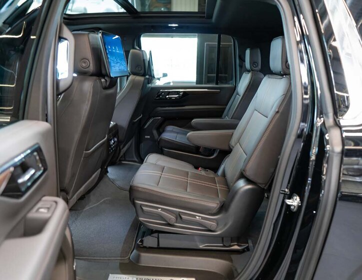 Chevrolet Suburban SUV / Terénní 6,2 l 313 kw