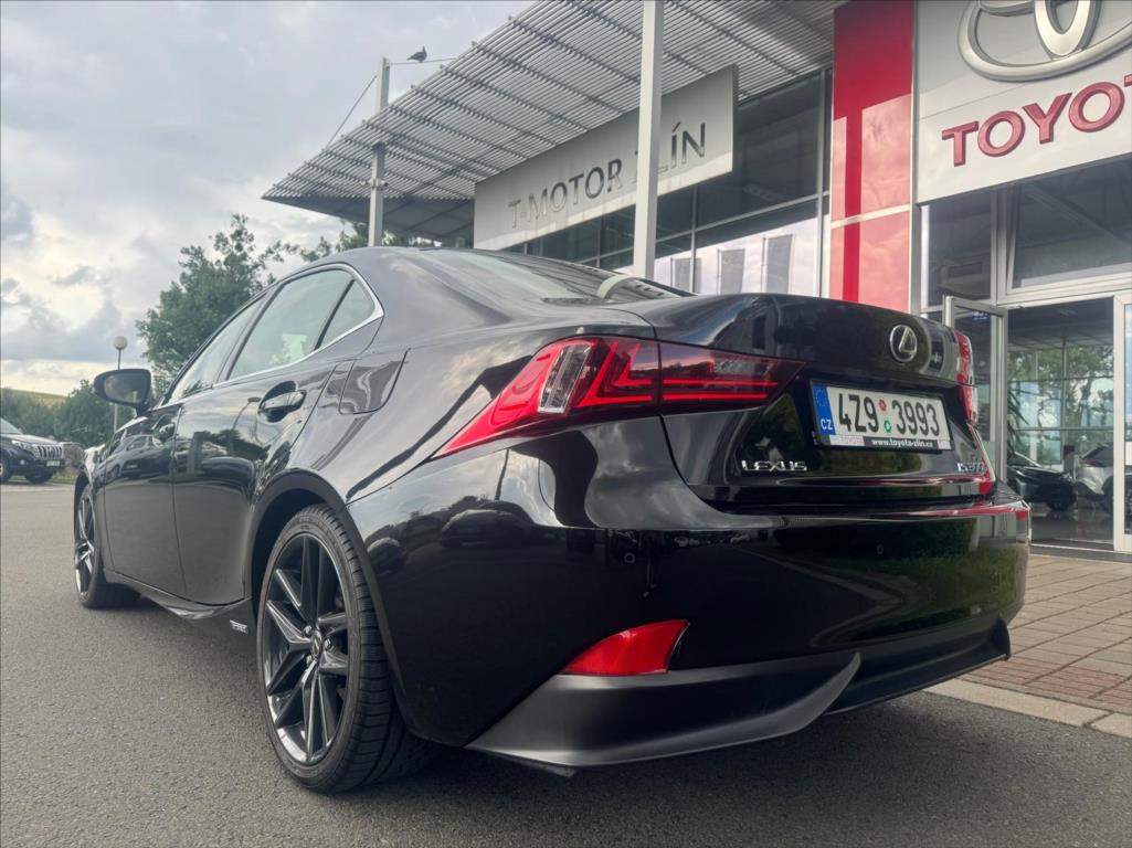 Lexus IS 300h