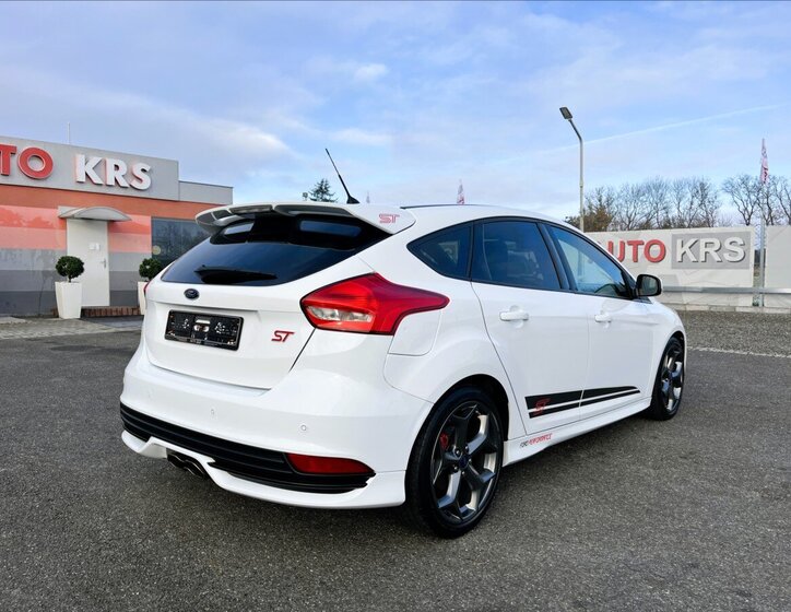 Ford Focus Hatchback 2,0 l 184 kw