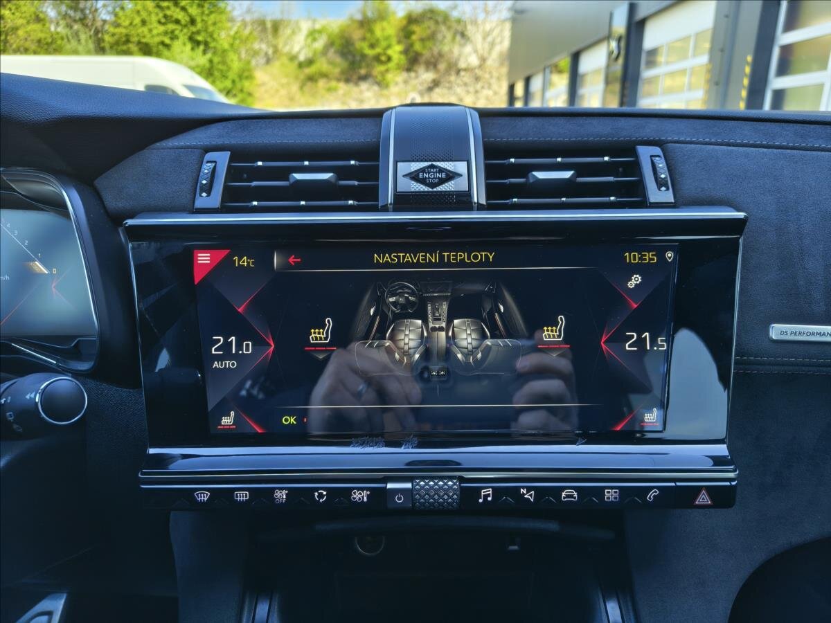 DS Automobiles DS7 Crossback SUV / Terénní 2,0 l 130 kw