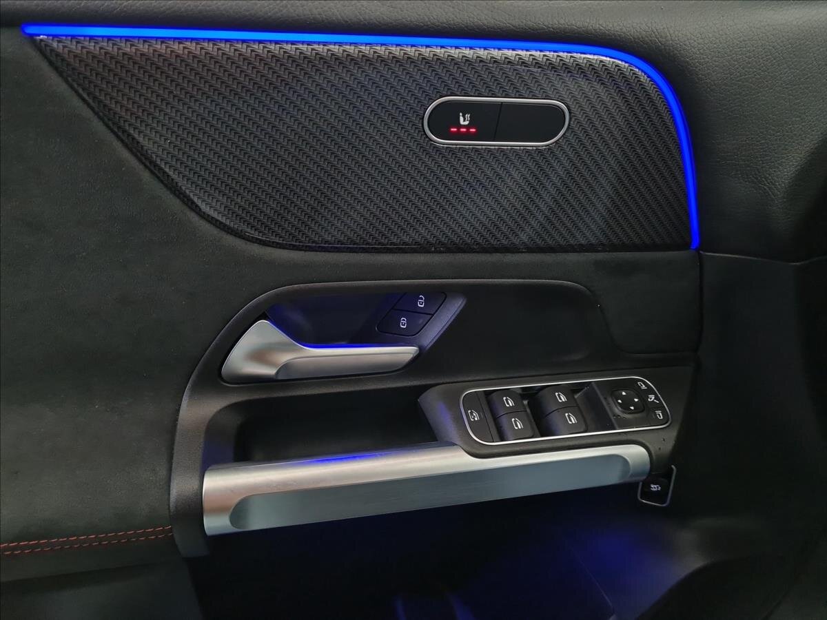 Mercedes-Benz GLB SUV 1,3 l 120 kw
