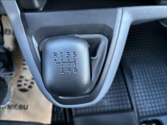 Opel Vivaro Skříň 2,0 l 90 kw