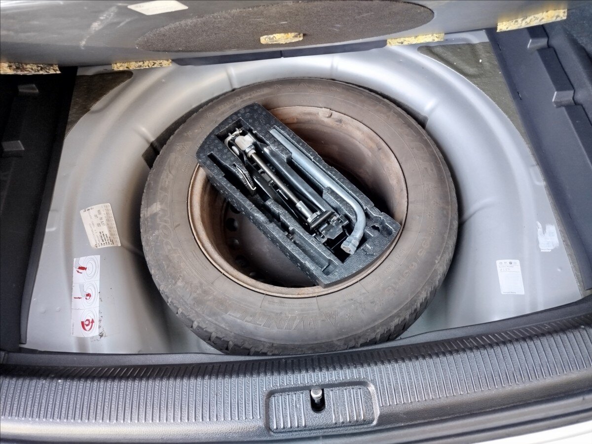 Volkswagen Golf Kombi 2,0 l 103 kw