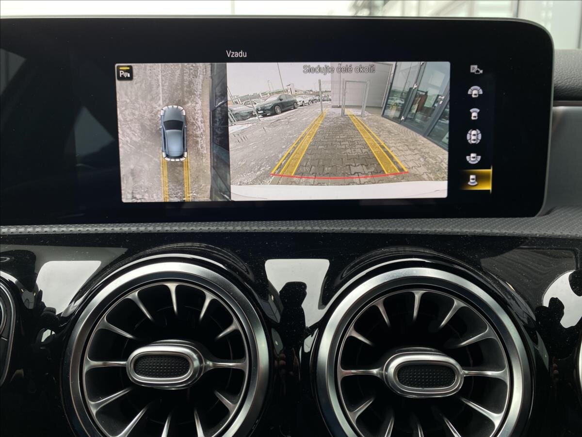 Mercedes-Benz Třídy A Hatchback 2,0 l 310 kw