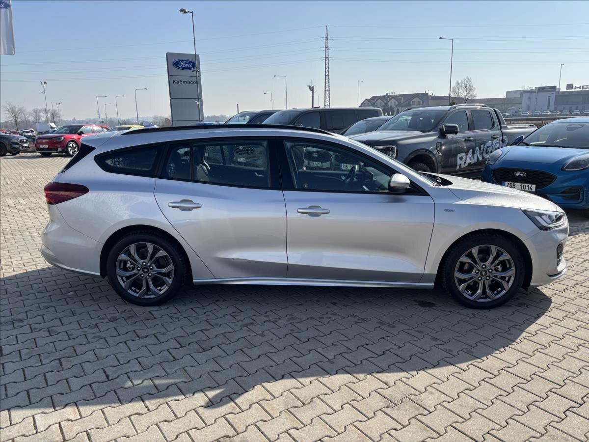 Ford Focus Kombi 999,0 92 kw