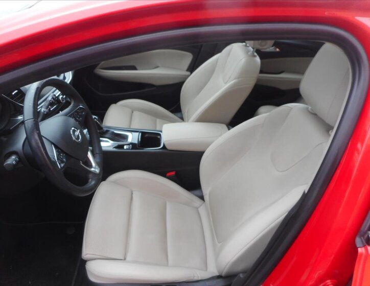 Opel Insignia Kombi 2,0 l 125 kw