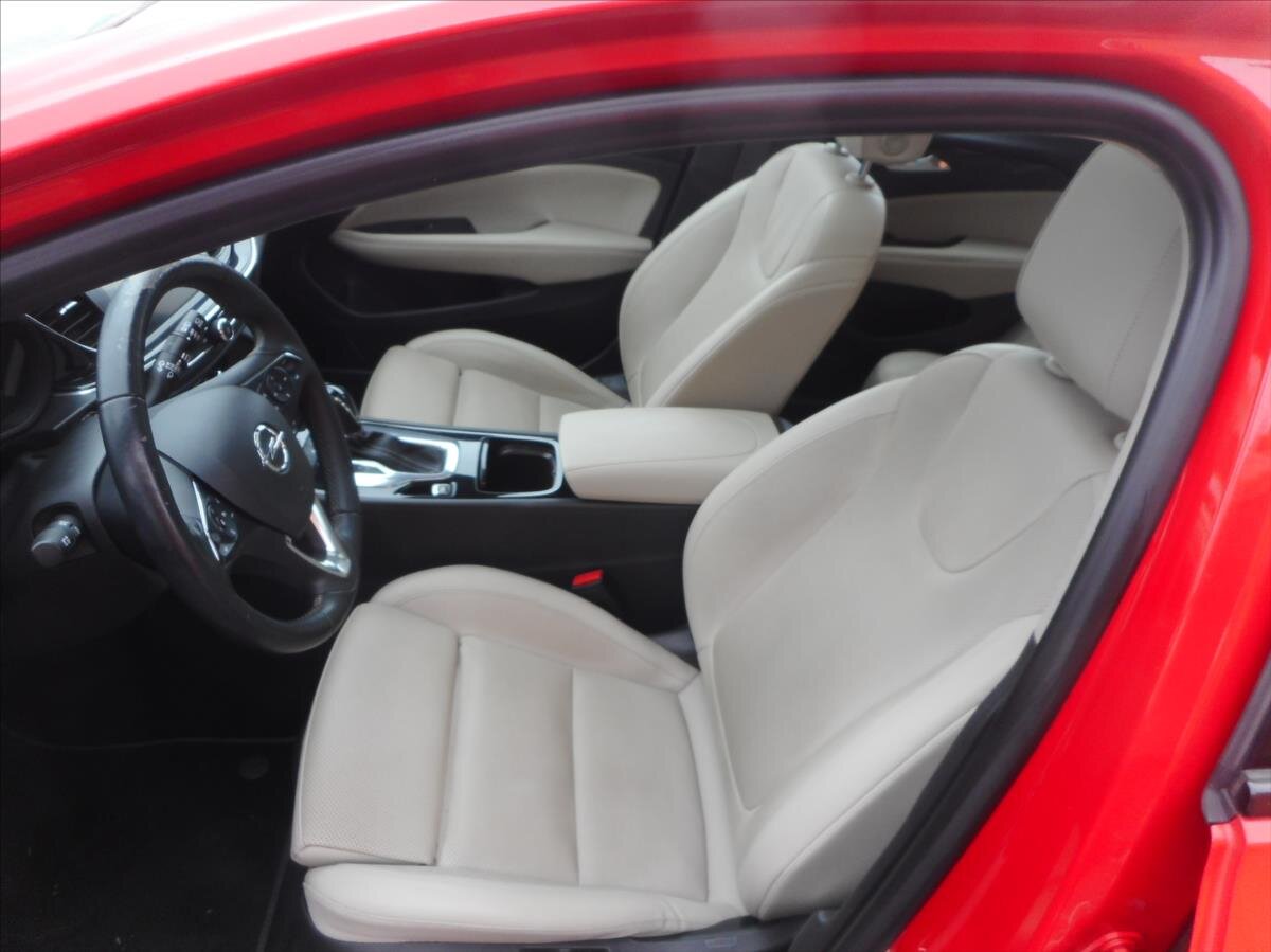 Opel Insignia Kombi 2,0 l 125 kw