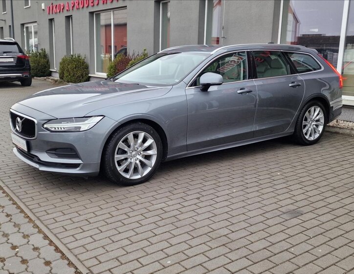 Volvo V90 Kombi 2,0 l 140 kw