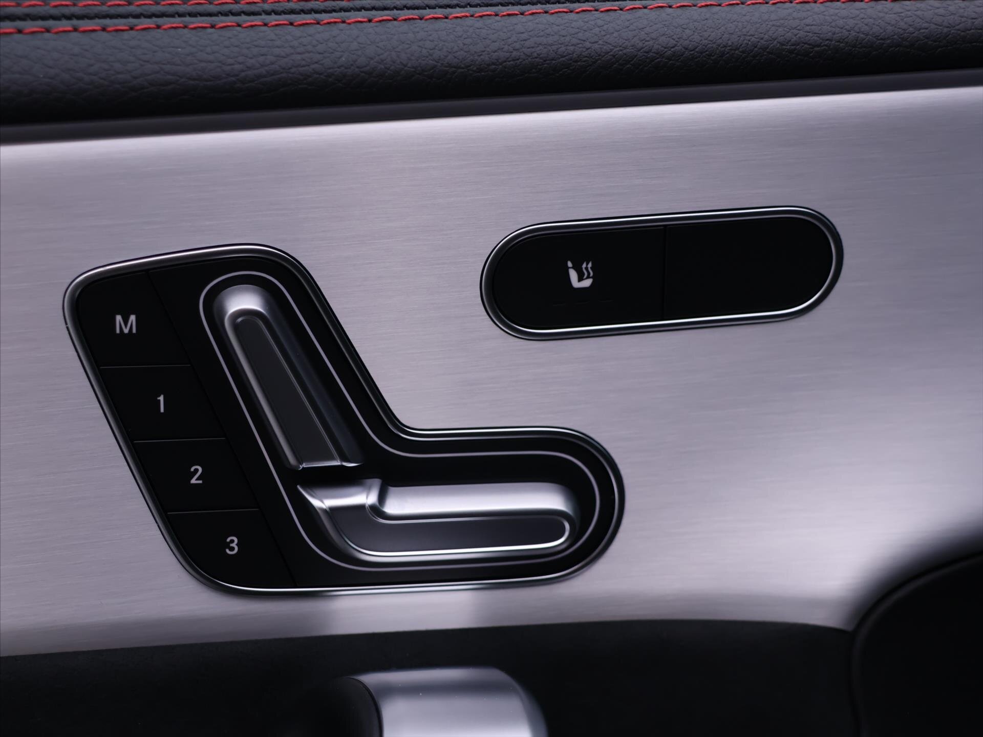 Mercedes-Benz CLA Kupé 1,3 l 120 kw