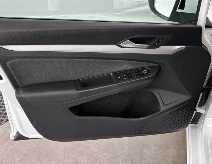 Volkswagen Golf Kombi 2,0 l 85 kw