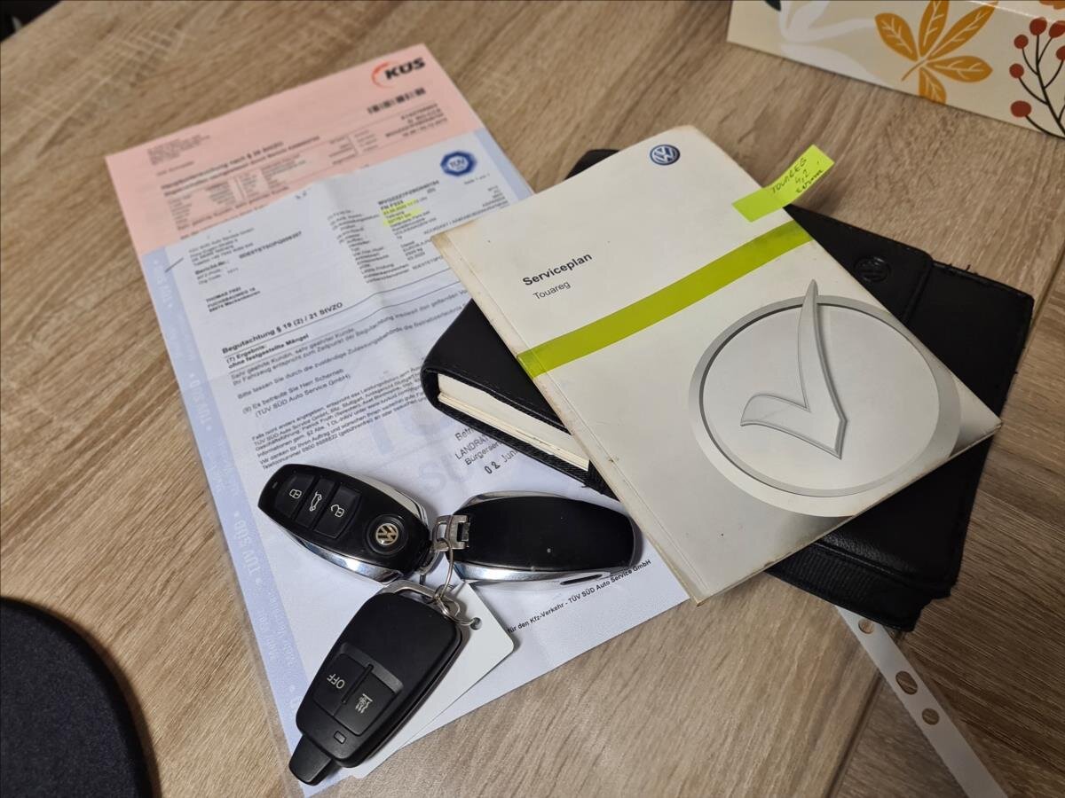 Volkswagen Touareg SUV 4,1 l 250 kw