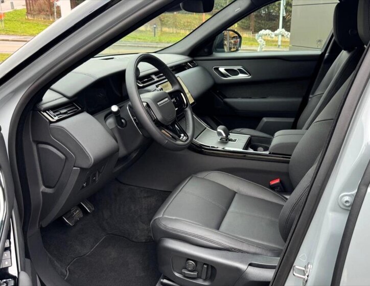 Land Rover Range Rover Velar SUV 2,0 l 150 kw
