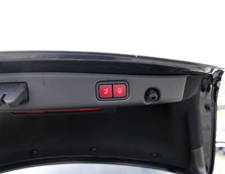 Mercedes-Benz Třídy E Sedan 2,0 l 145 kw