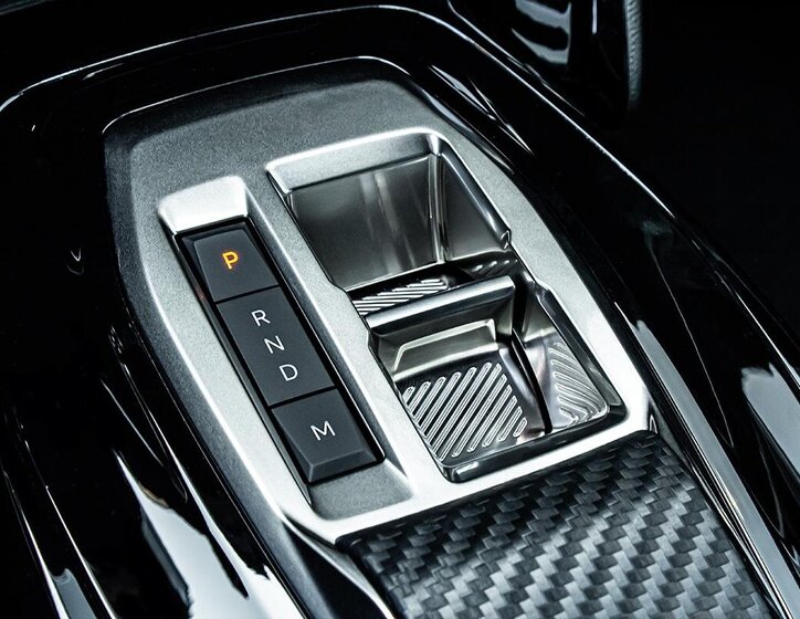 Peugeot 2008 SUV 1,2 l 0