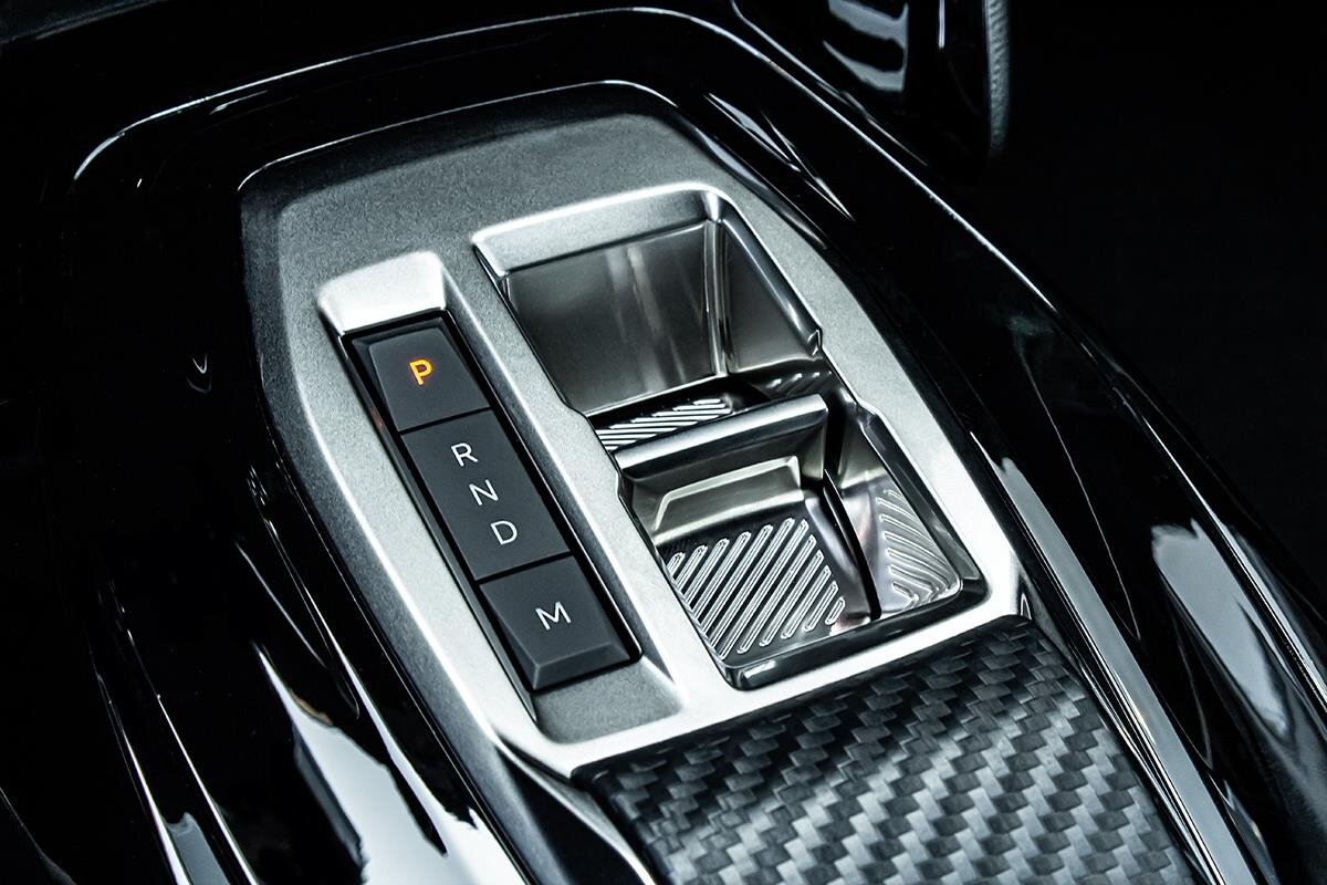 Peugeot 2008 SUV 1,2 l 0