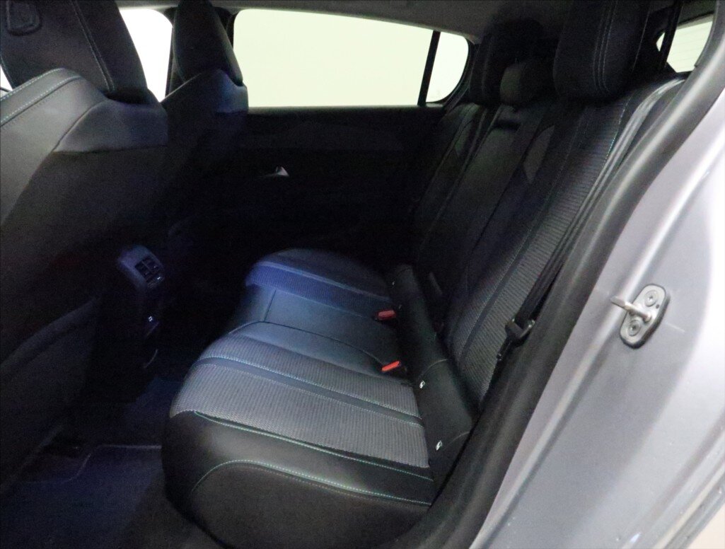 Peugeot 308 Hatchback 1,2 l 96 kw