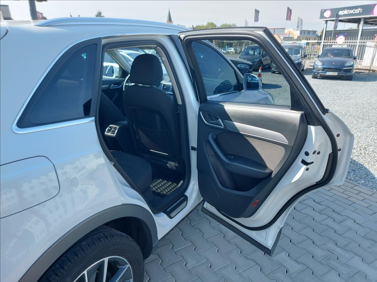 Audi Q3 SUV / Terénní 2,0 l 110 kw