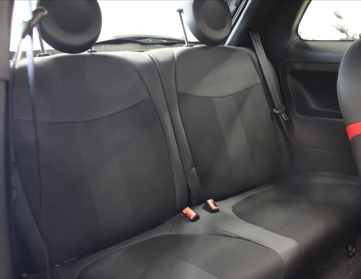 Fiat 500 Hatchback 899,0 63 kw