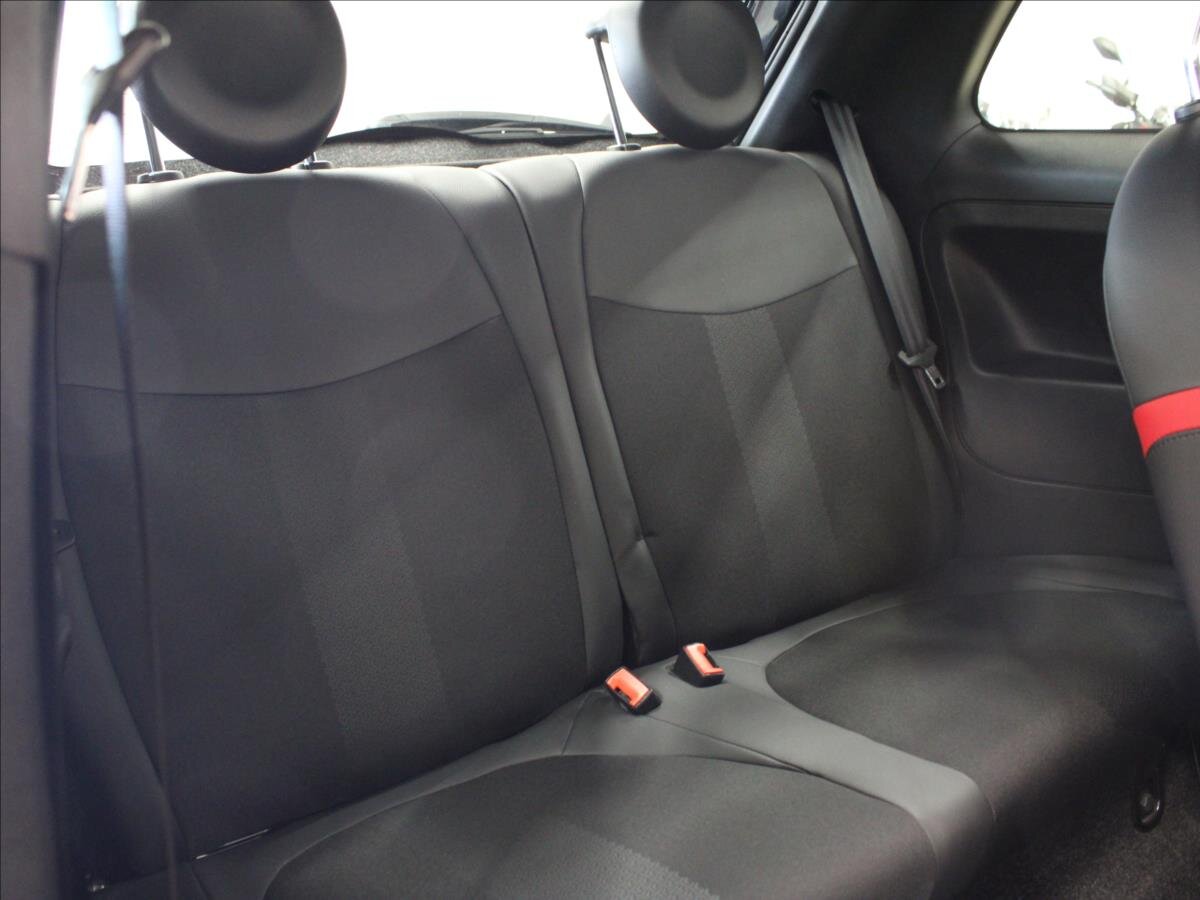 Fiat 500 Hatchback 899,0 63 kw