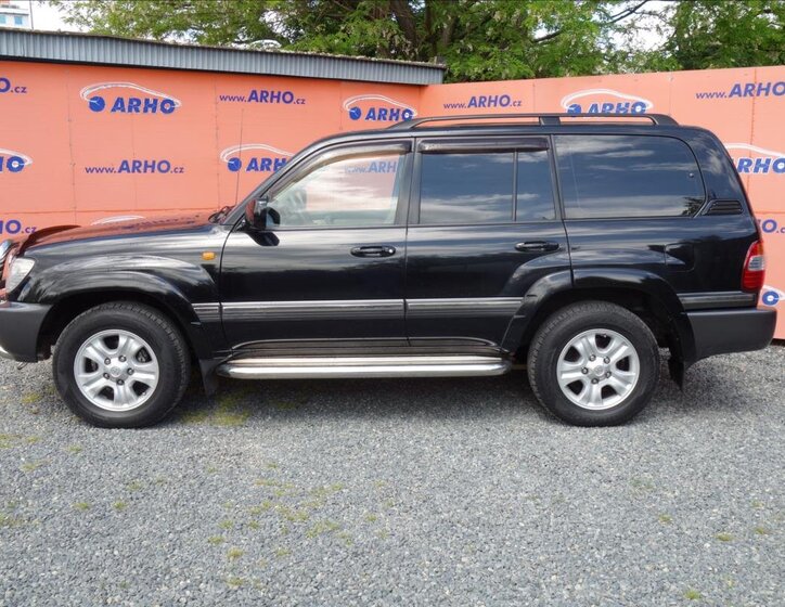 Toyota Land Cruiser 4