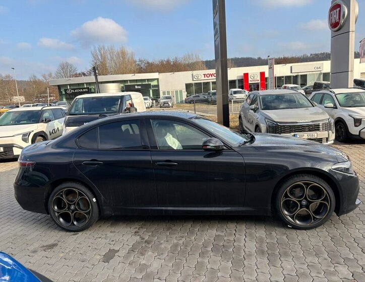 Alfa Romeo Giulia Sedan 2,0 l 206 kw
