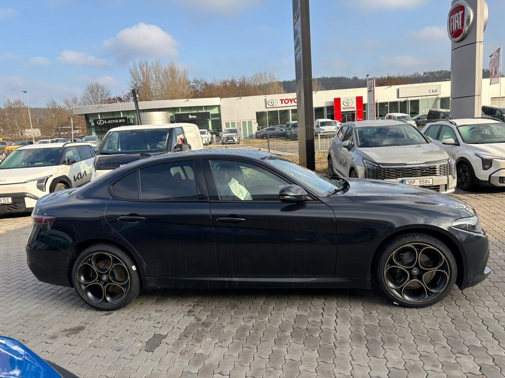 Alfa Romeo Giulia Sedan 2,0 l 206 kw
