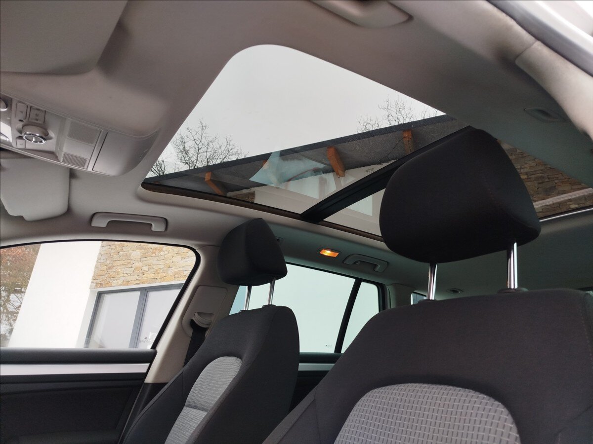 Škoda Superb Kombi 2,0 l 103 kw