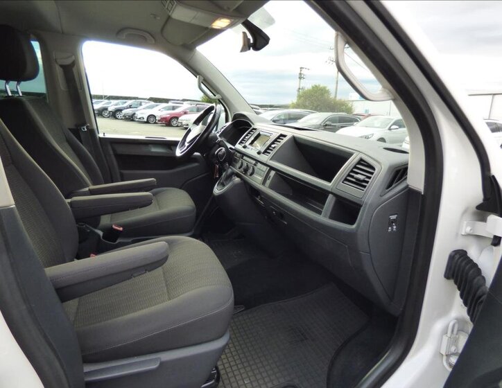 Volkswagen Caravelle MPV 2,0 l 110 kw