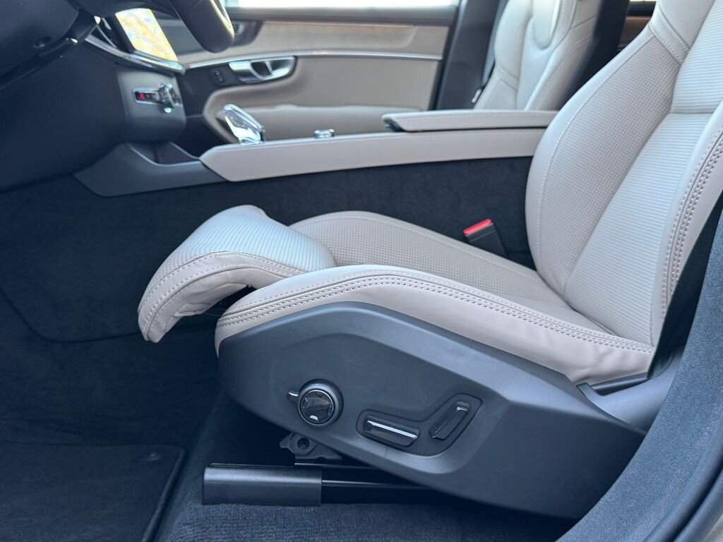 Volvo XC90 SUV / Terénní 2,0 l 335 kw