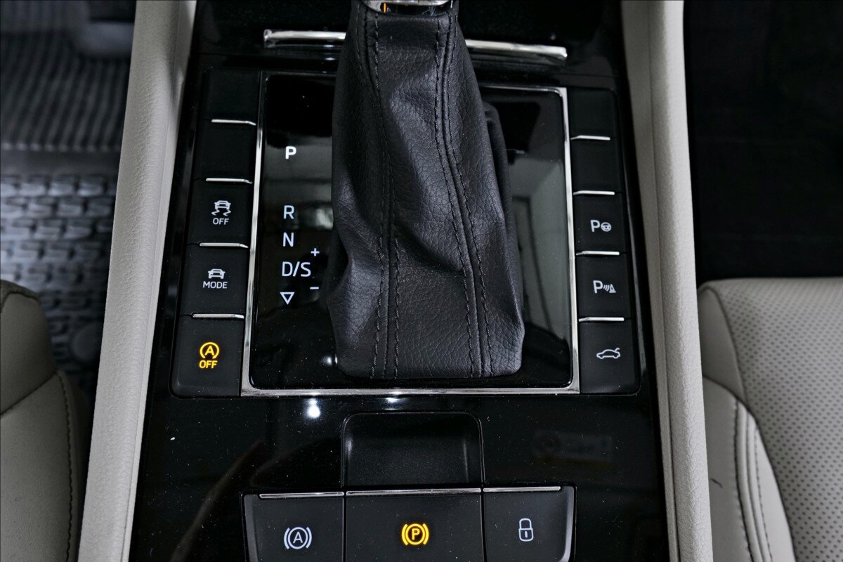 Škoda Superb Sedan 2,0 l 200 kw