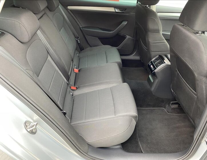 Škoda Superb Kombi 2,0 l 110 kw