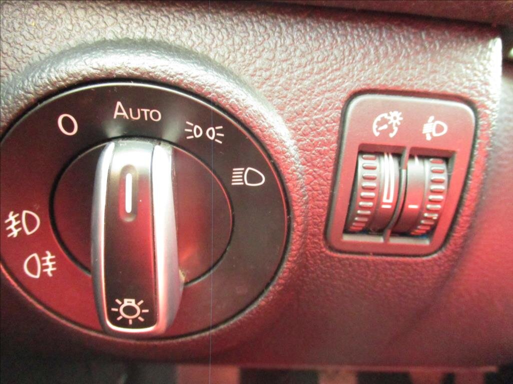 Volkswagen Tiguan SUV / Terénní 2,0 l 81 kw