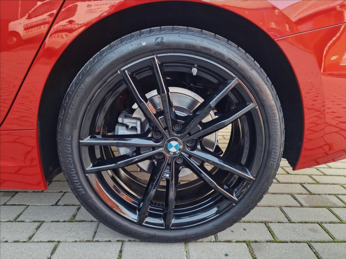 BMW Řada 3 Sedan / Limuzína 2,0 l 140 kw