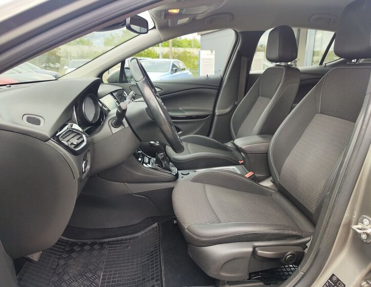 Opel Astra Hatchback 1,4 l 92 kw