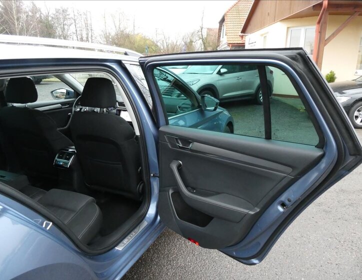 Škoda Superb Kombi 1,4 l 160 kw