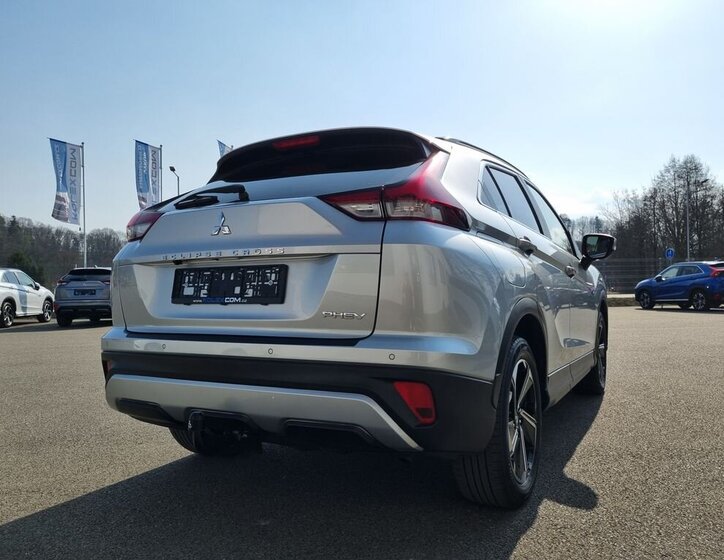Mitsubishi Ostatní SUV / Terénní 2,4 l 138 kw
