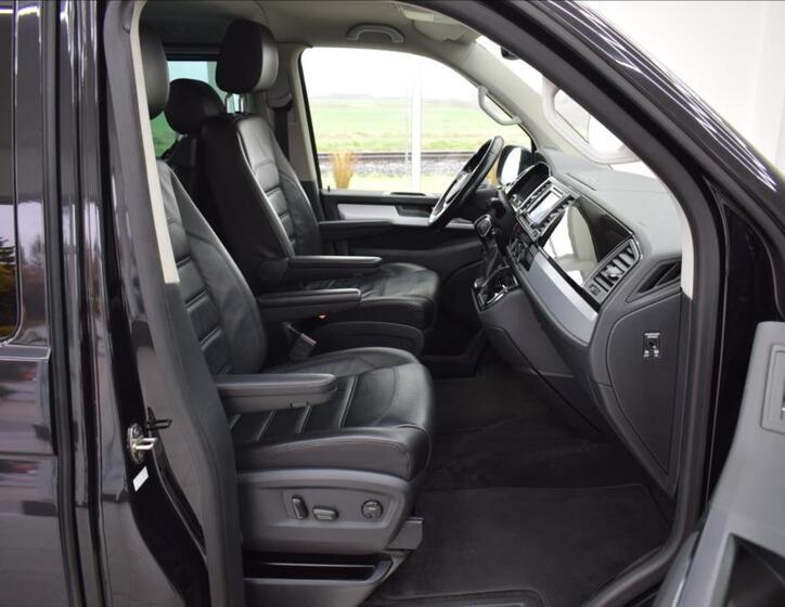 Volkswagen Multivan 19