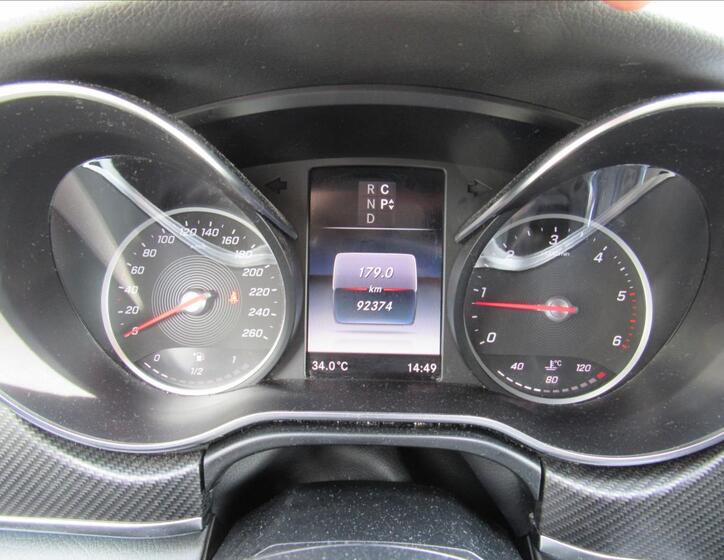 Mercedes-Benz Třídy V 13