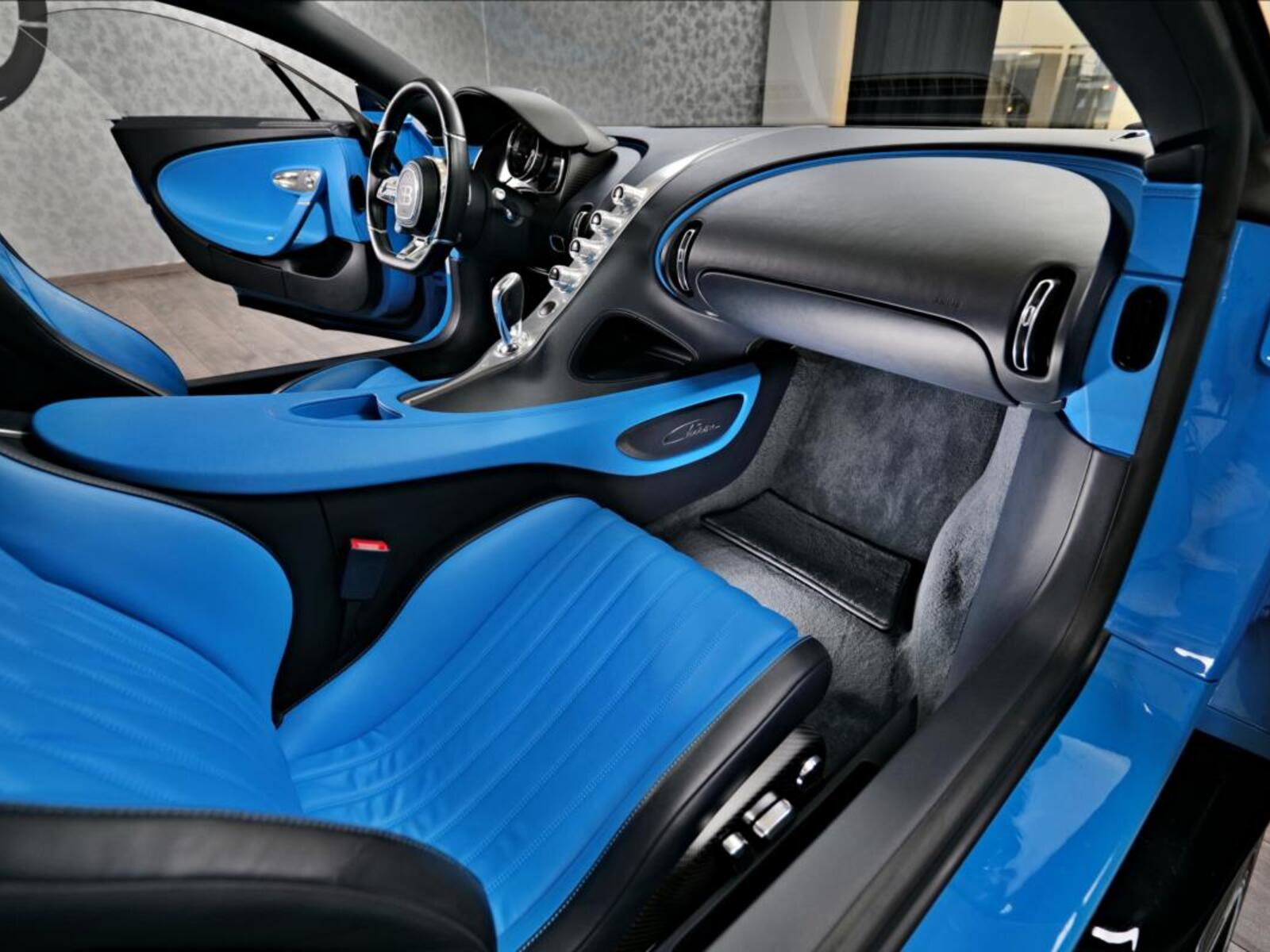 Bugatti Chiron 24