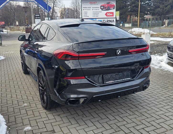 BMW X6 SUV / Terénní 3,0 l 250 kw