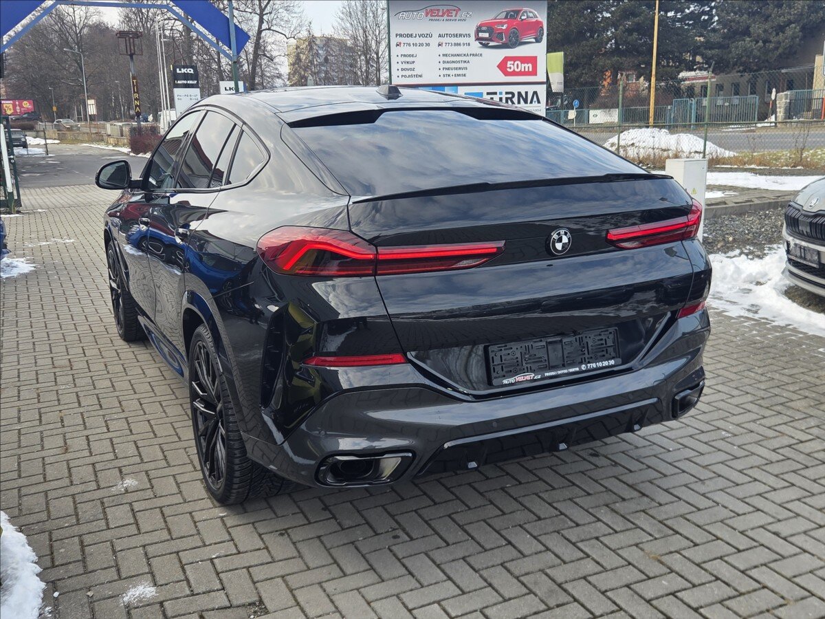 BMW X6 SUV / Terénní 3,0 l 250 kw