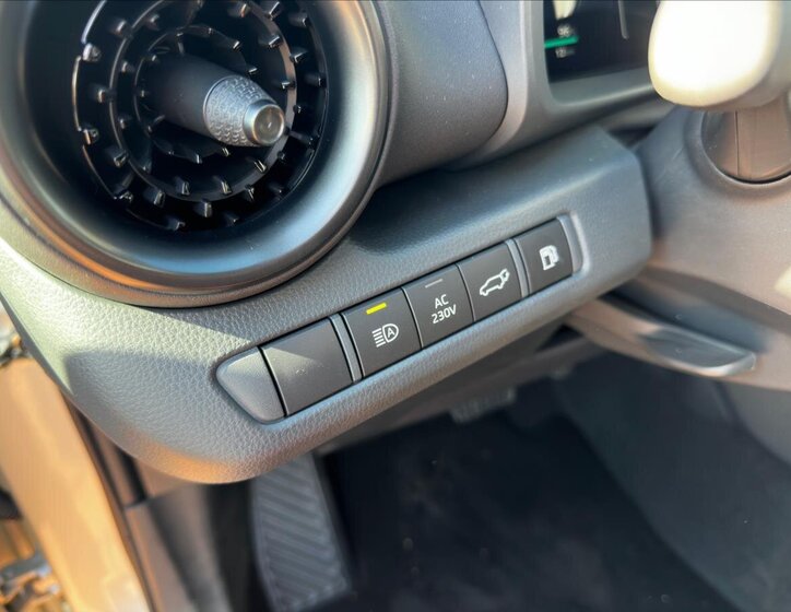 Toyota C-HR Hatchback 2,0 l 111 kw