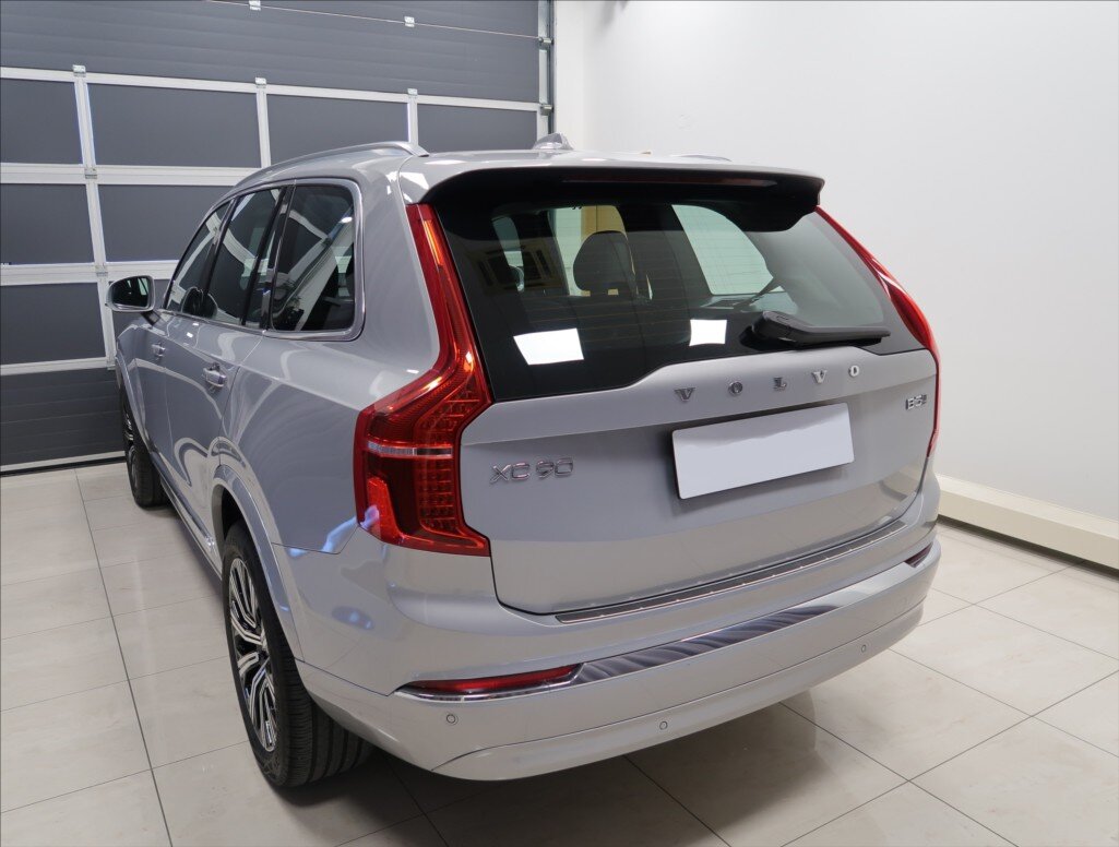 Volvo XC90 SUV / Terénní 2,0 l 173 kw