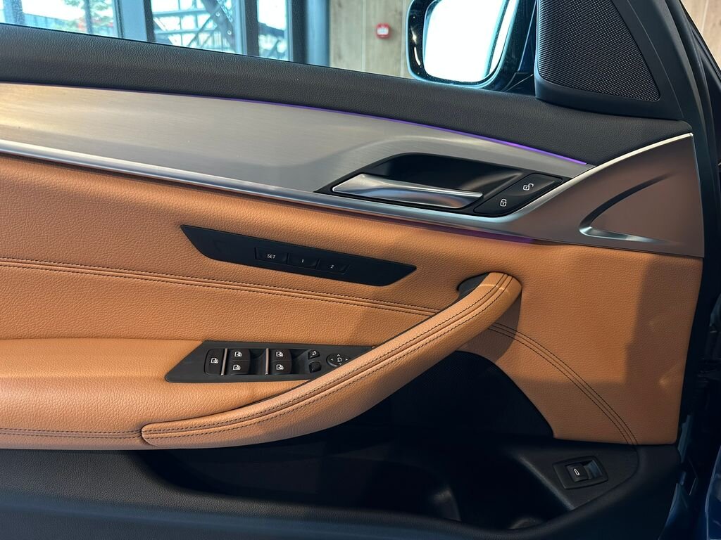 BMW Řada 5 Kombi 3,0 l 195 kw