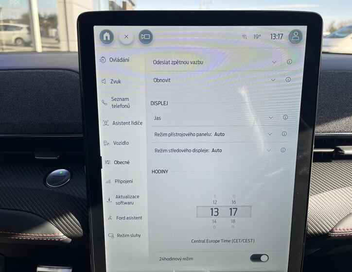 Ford Mustang Mach-E 23