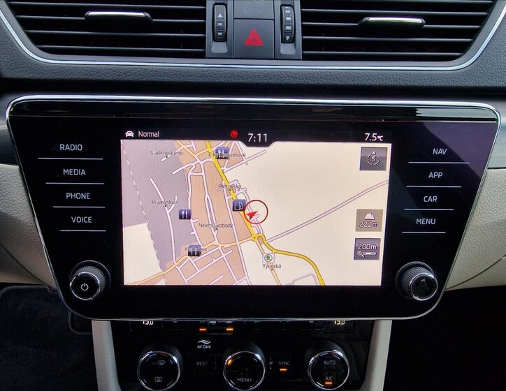 Škoda Superb Liftback 1,5 l 110 kw