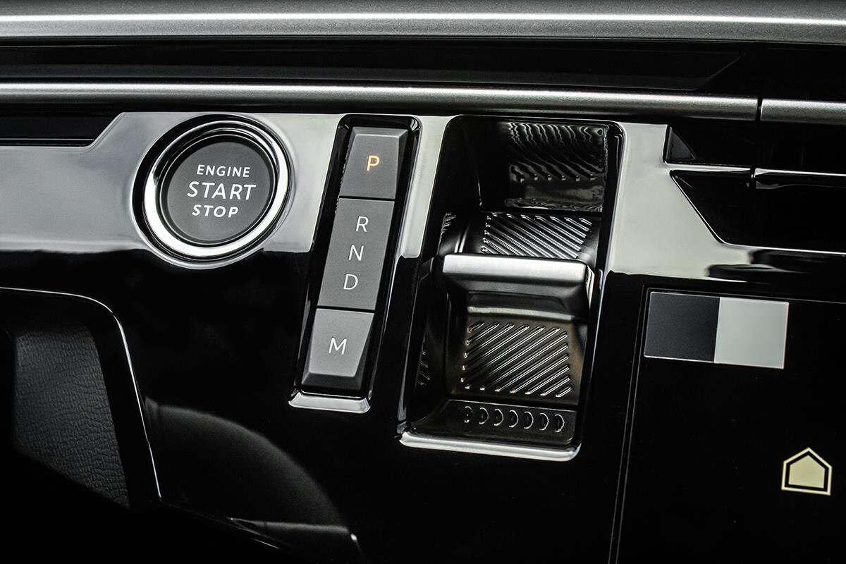 Peugeot 5008 SUV / Terénní 1,2 l 107 kw