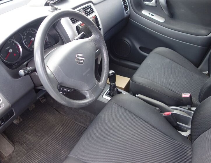 Suzuki Ignis Hatchback 1,6 l 78 kw