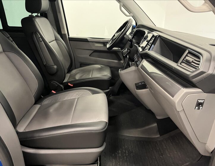 Volkswagen Caravelle Kombi 2,0 l 110 kw