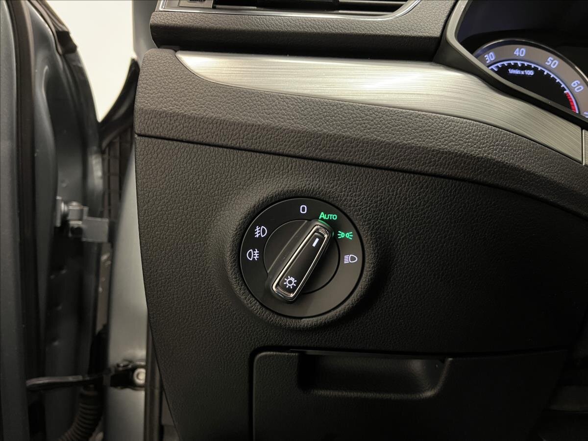 Škoda Superb Kombi 1,5 l 110 kw